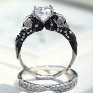 Stunning CZ Skull Ring Sz 8